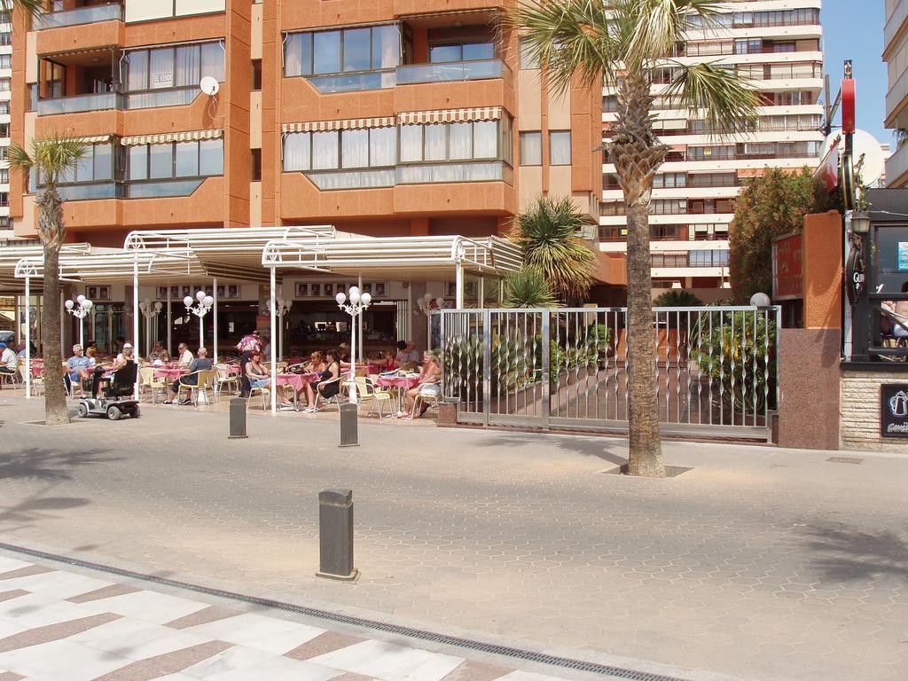 Apartamentos Don Vicente Benidorm Szoba fotó